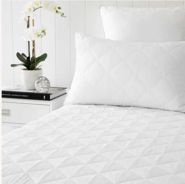 WATERPROOF MATTRESS PROTECTOR